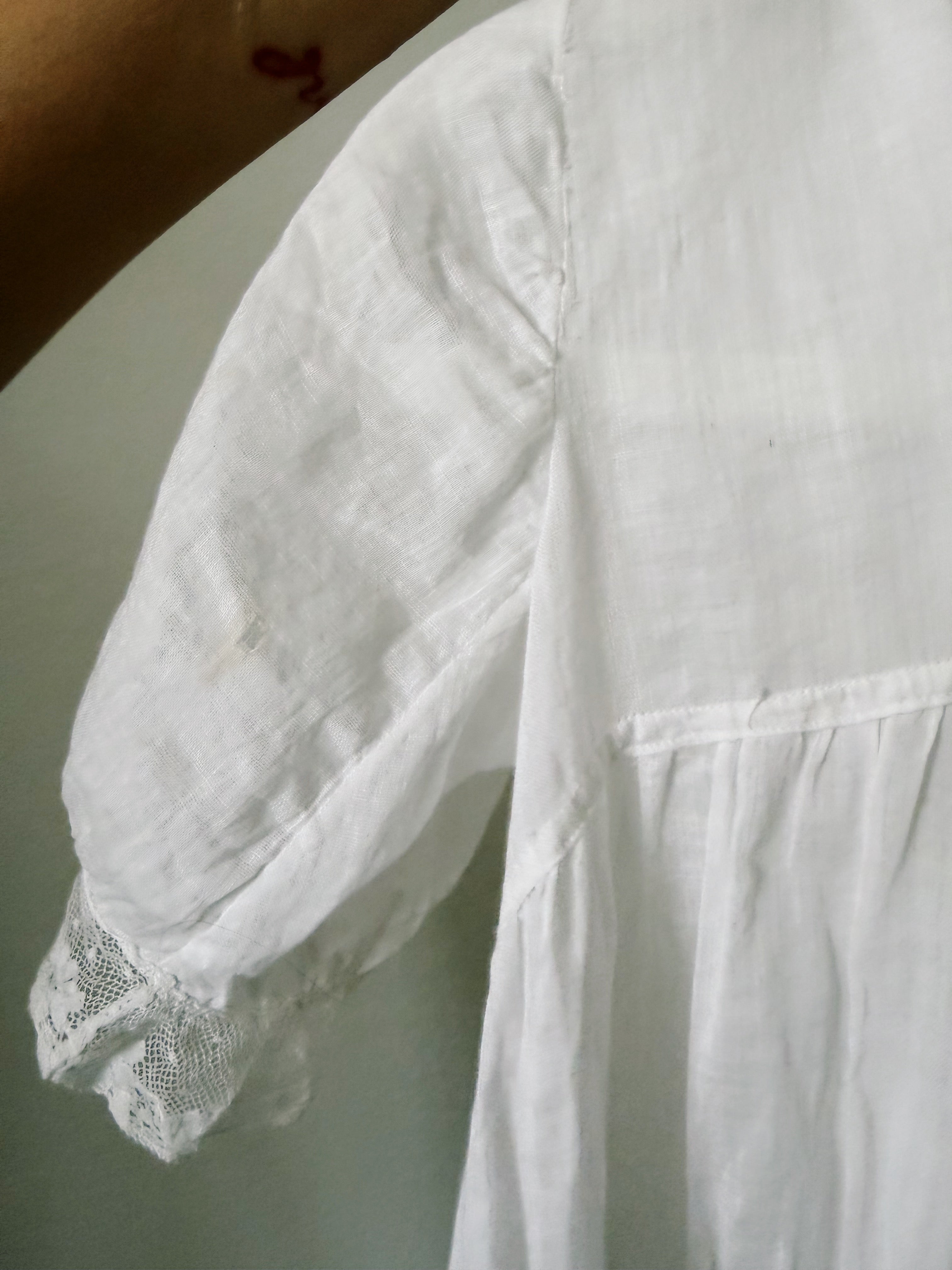 Antique Edwardian Night Dress & Crochet Collar